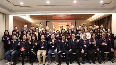 中共石碣鎮(zhèn)委黨校副校長(zhǎng)蒞臨嘉友食品指導(dǎo)黨建工作